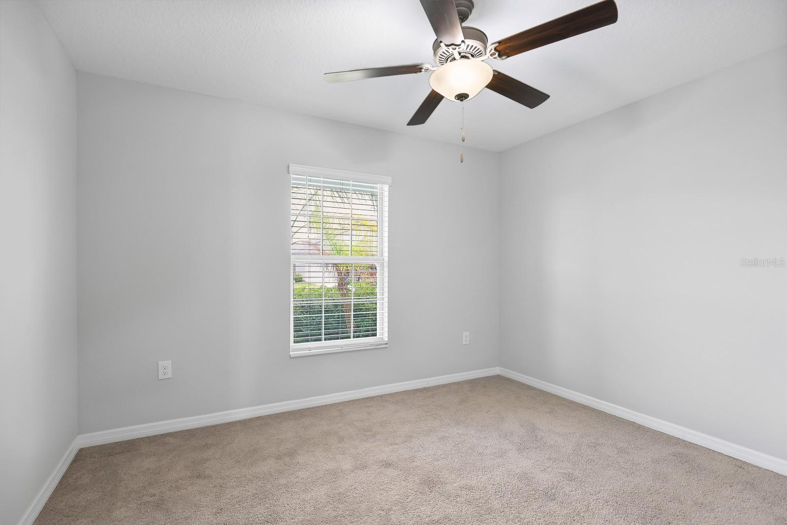 Image 40 of 46 For 190 Rain Berry Avenue