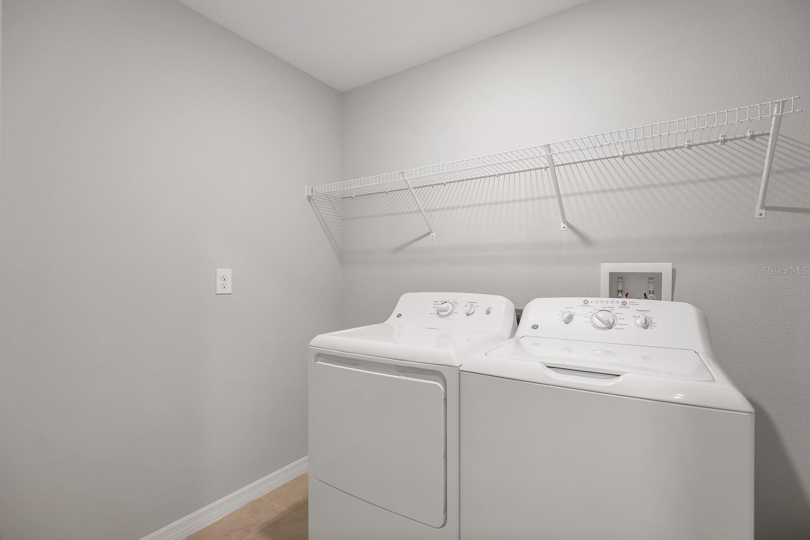 Image 43 of 46 For 190 Rain Berry Avenue