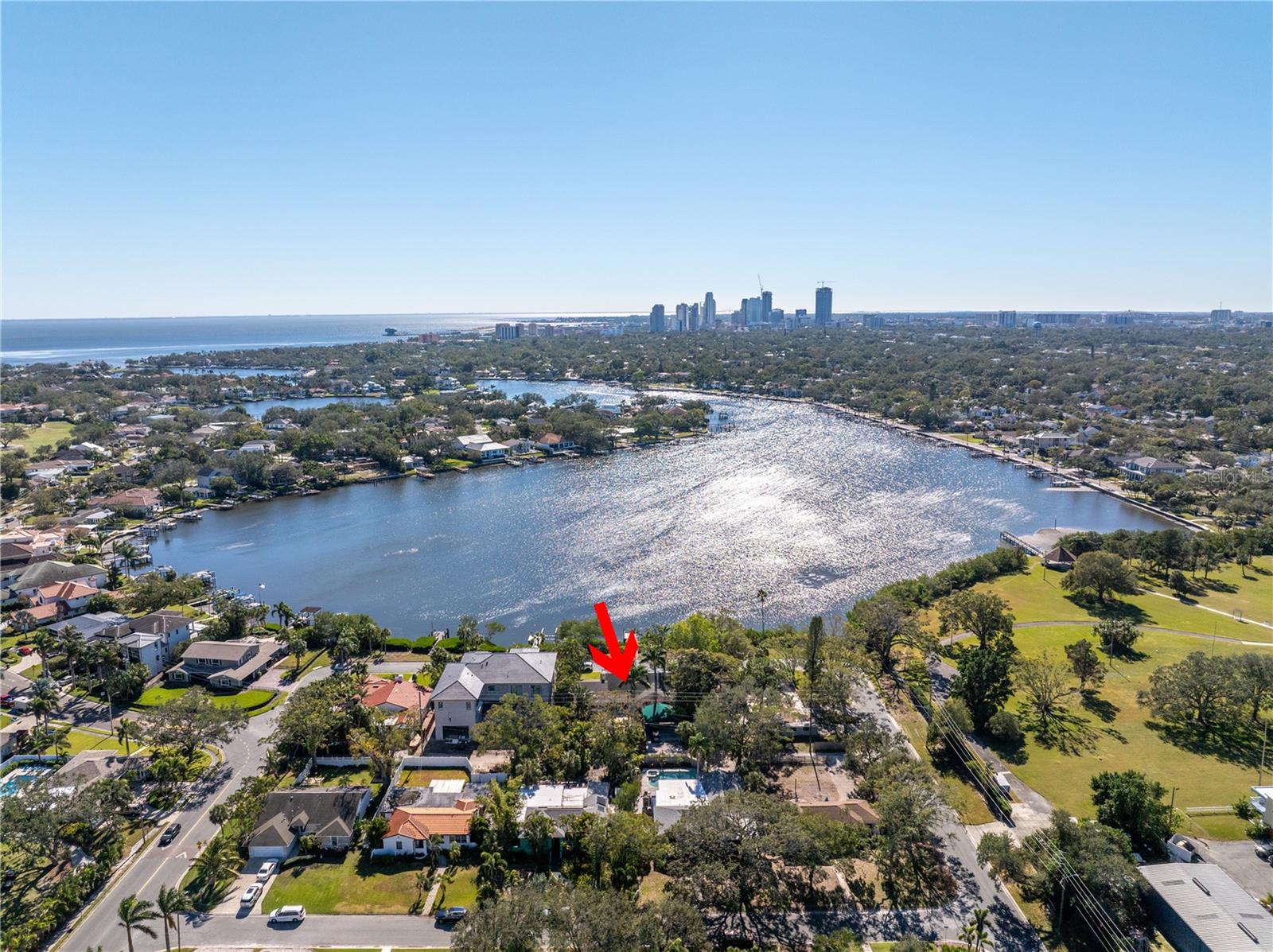 Details for 323 Coffee Pot Drive Ne, ST PETERSBURG, FL 33704