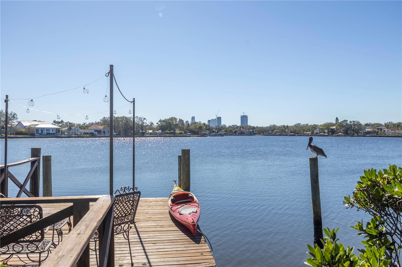 Listing photo id 5 for 323 Coffee Pot Drive Ne