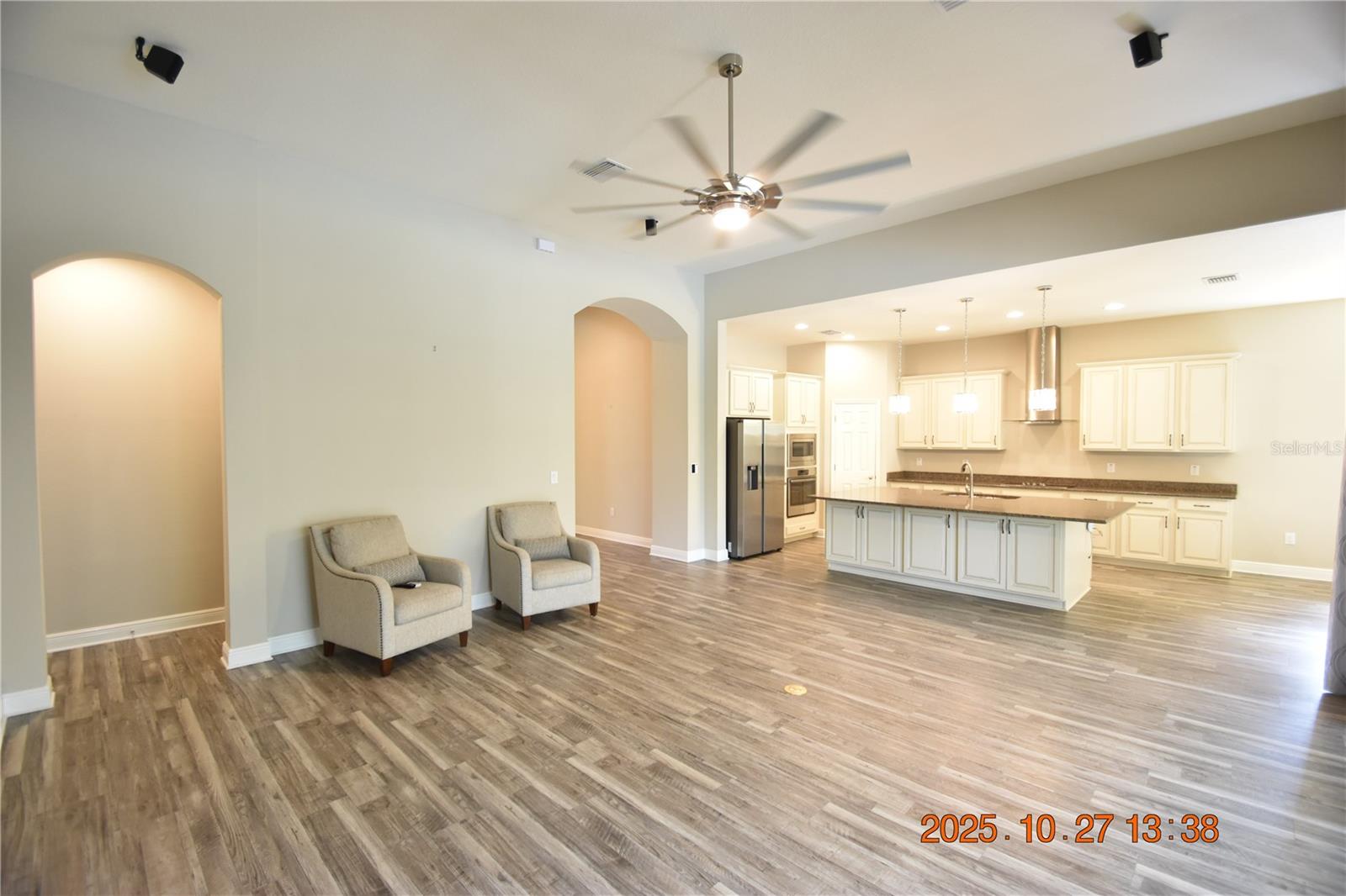 Image 6 of 57 For 13807 Moonstone Canyon Drive