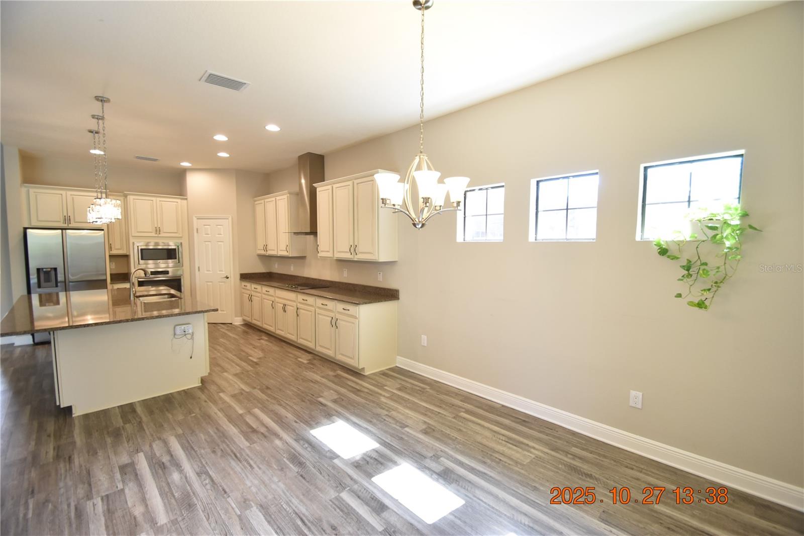 Image 9 of 57 For 13807 Moonstone Canyon Drive