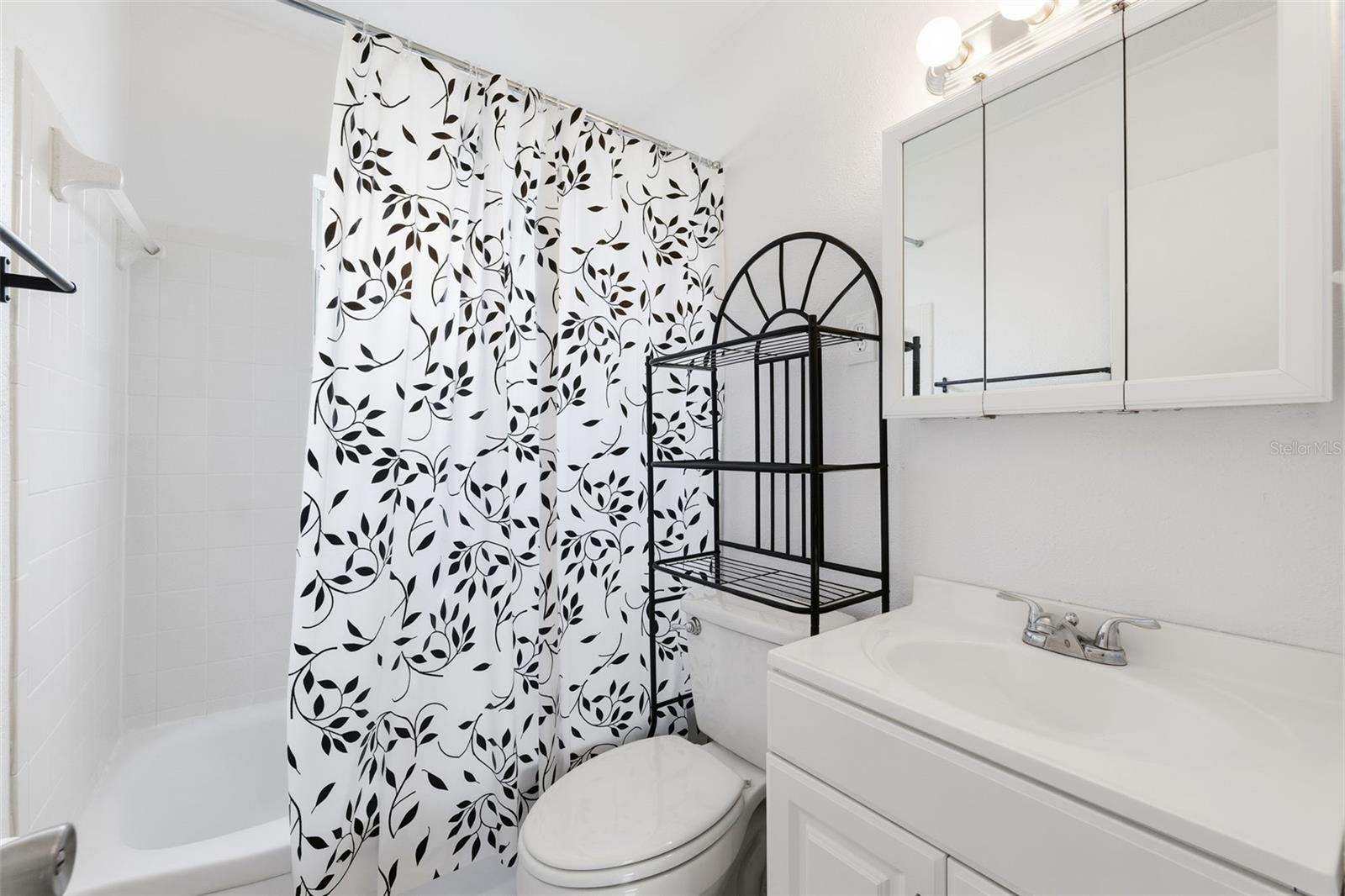 Image 16 of 31 For 7961 52nd Lane N