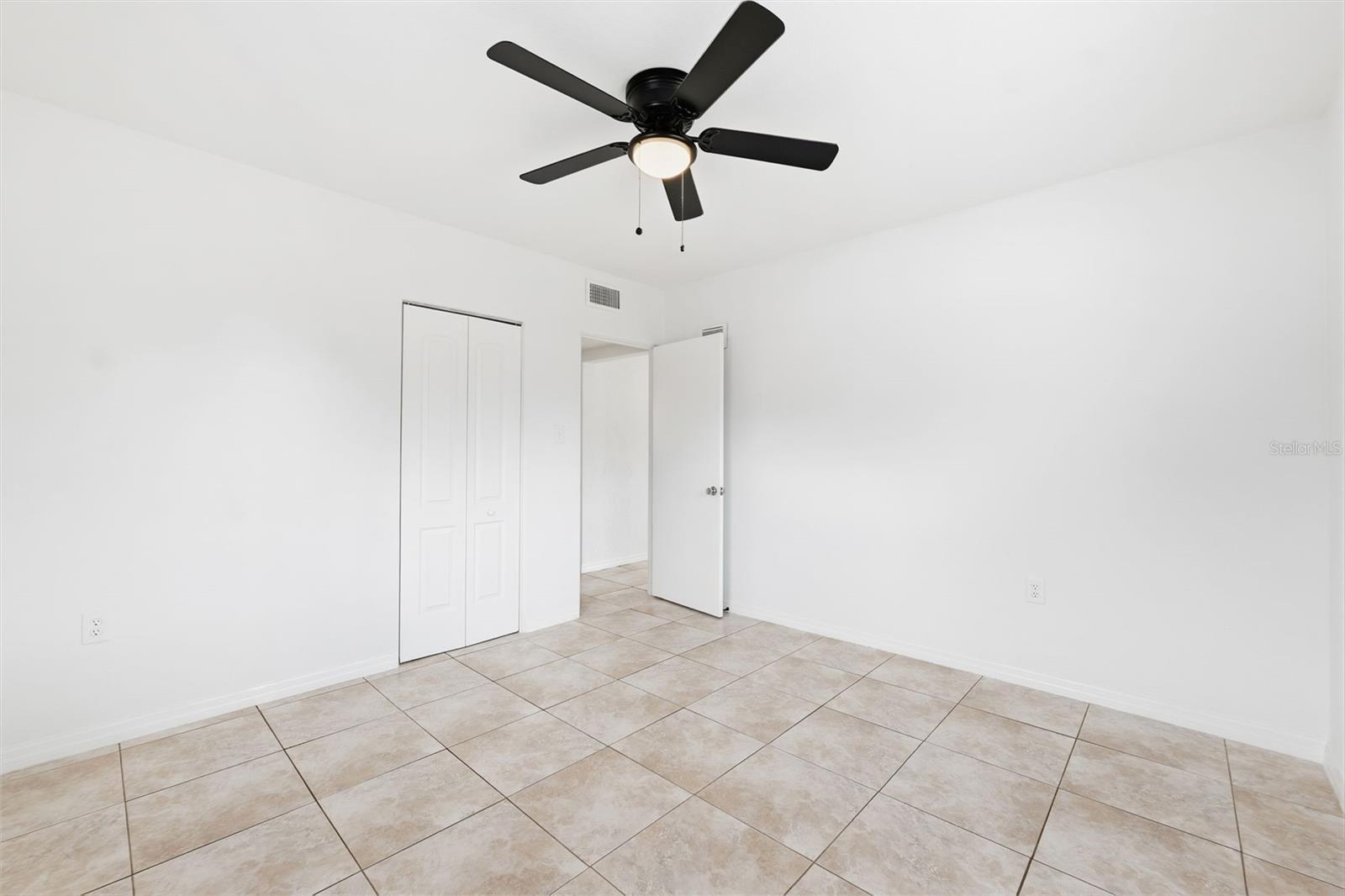 Image 18 of 31 For 7961 52nd Lane N