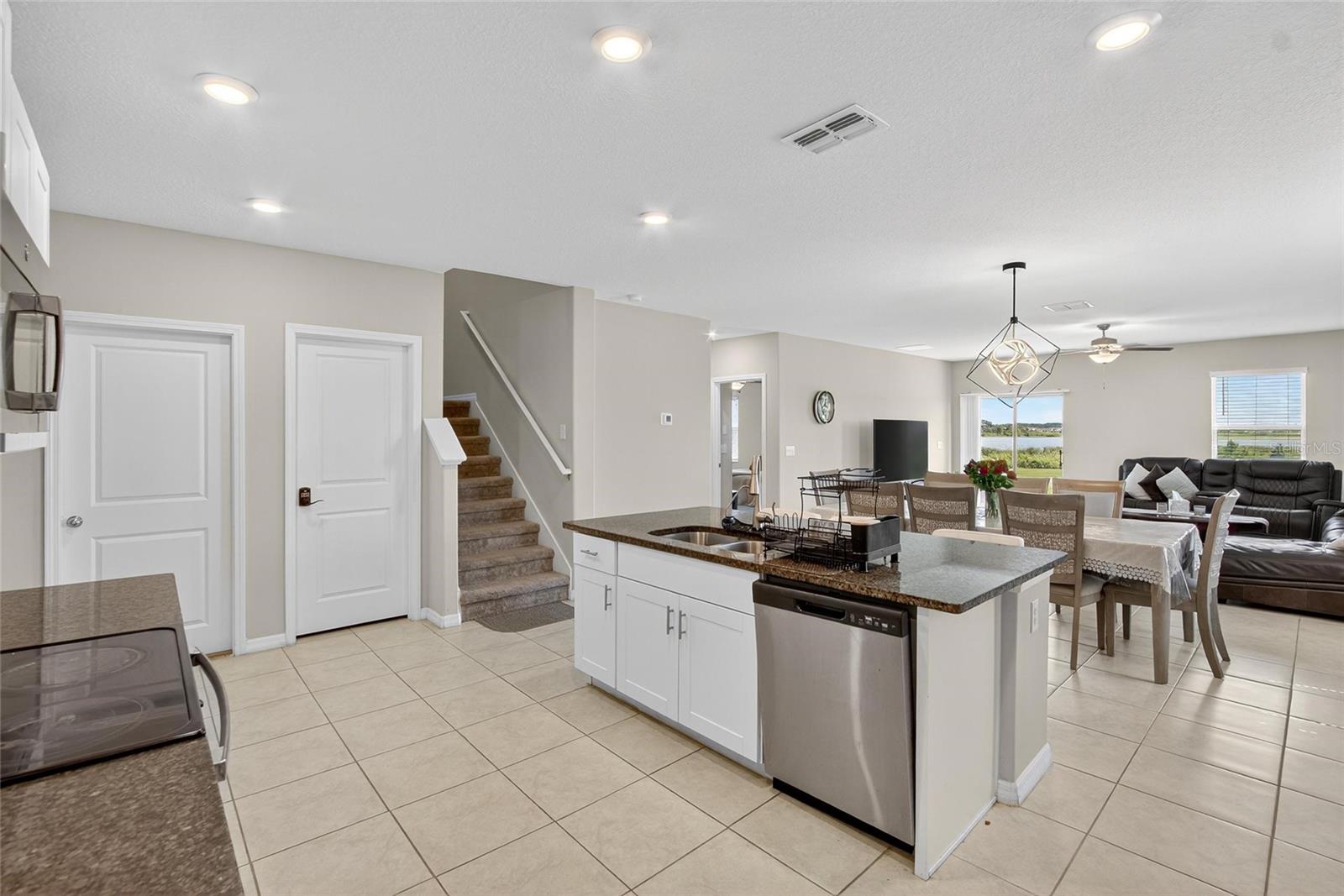 Image 27 of 80 For 31783 Sun Kettle Loop