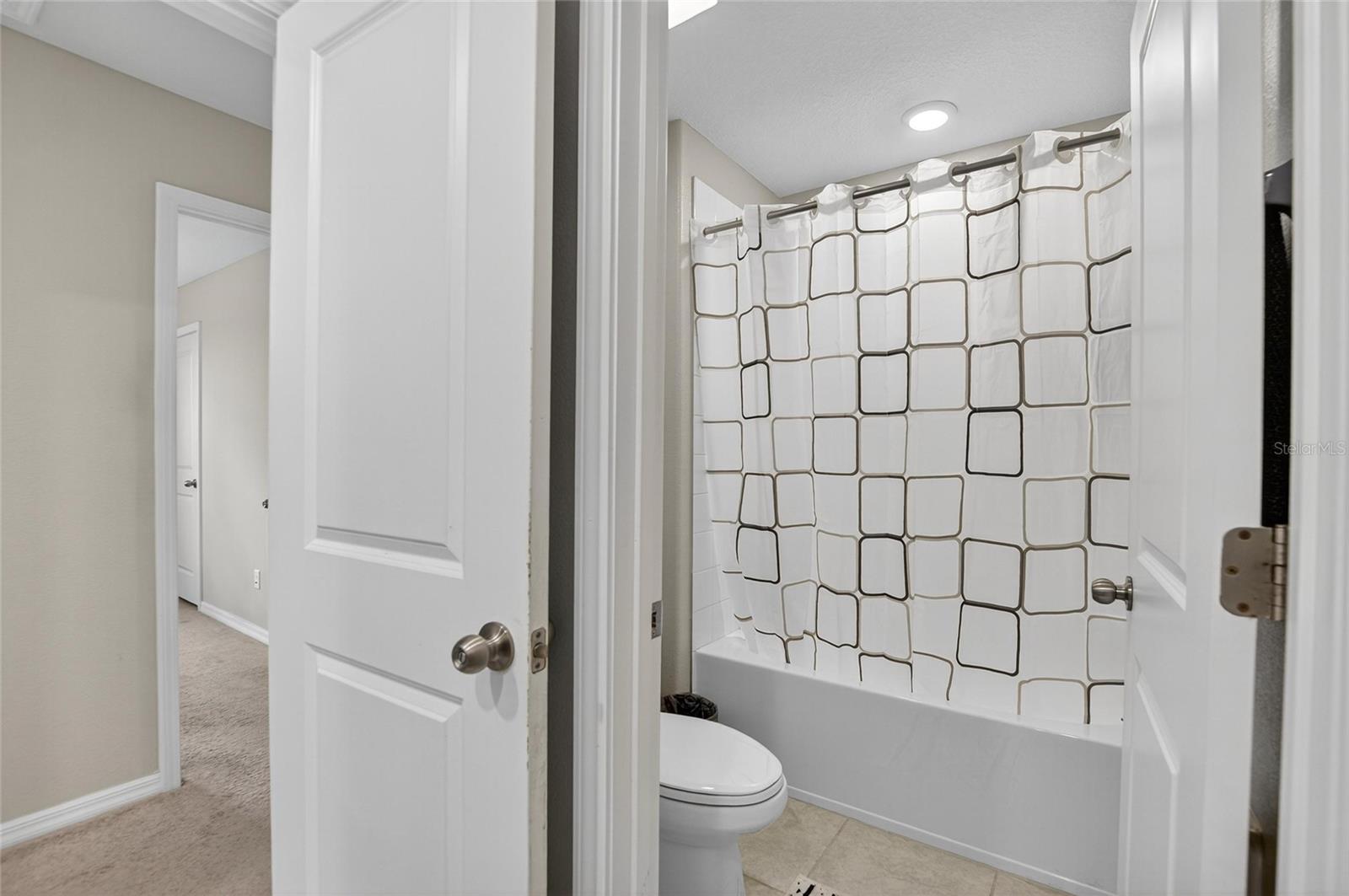 Image 47 of 80 For 31783 Sun Kettle Loop