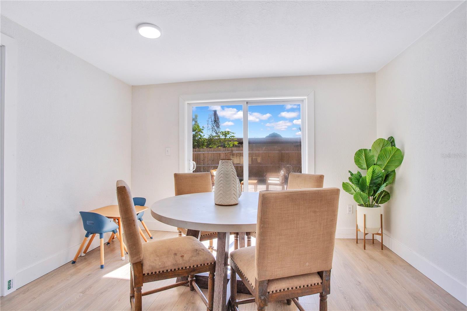 Image 6 of 24 For 2213 Hemerick Place