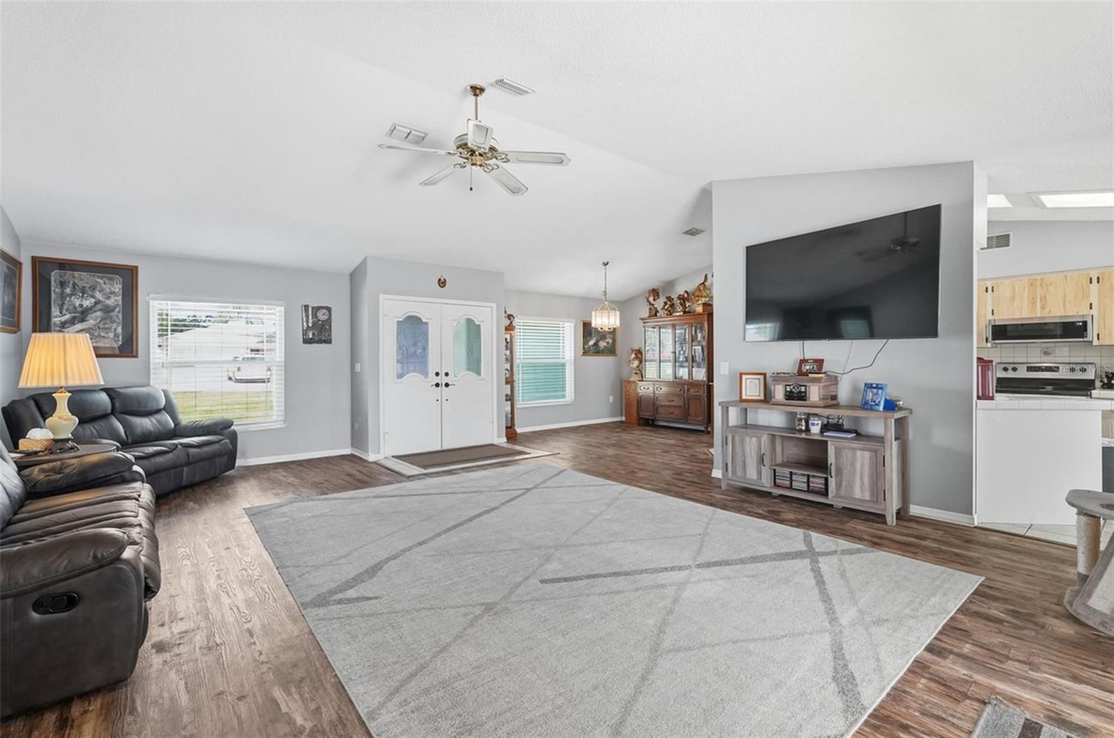 Image 10 of 42 For 10490 Little Street