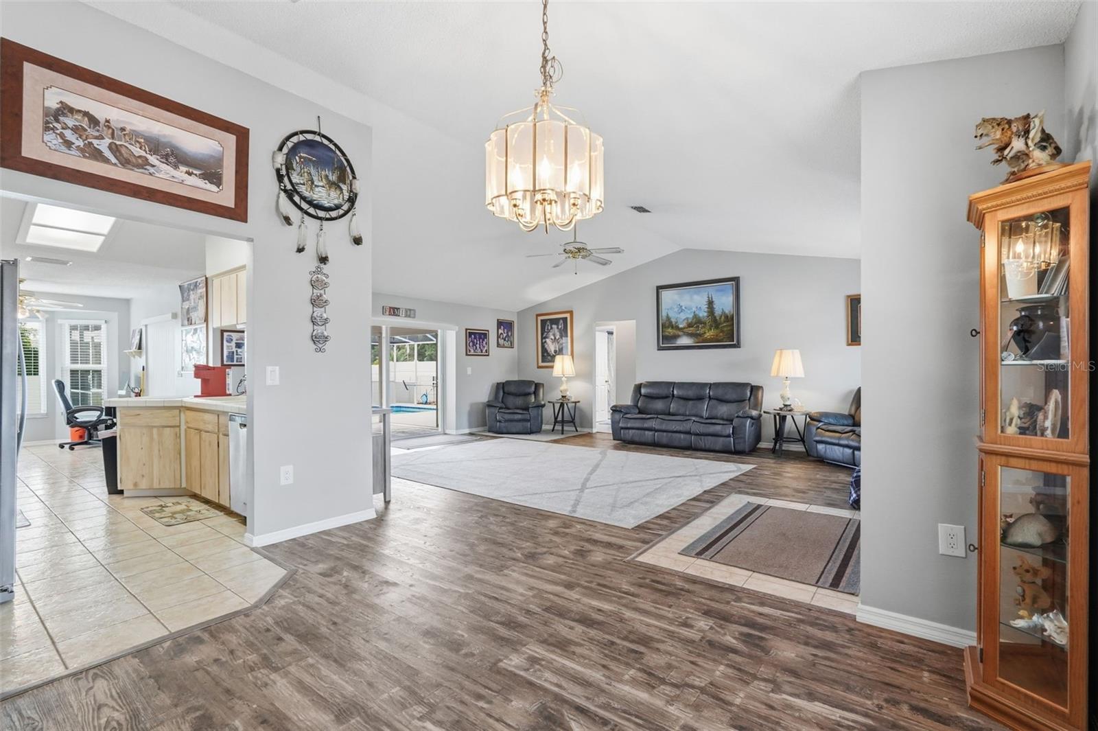 Image 12 of 42 For 10490 Little Street