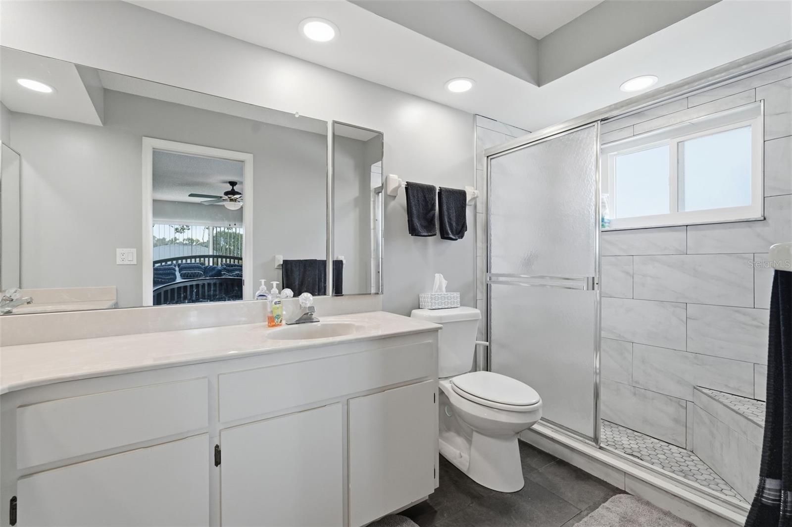 Image 23 of 42 For 10490 Little Street