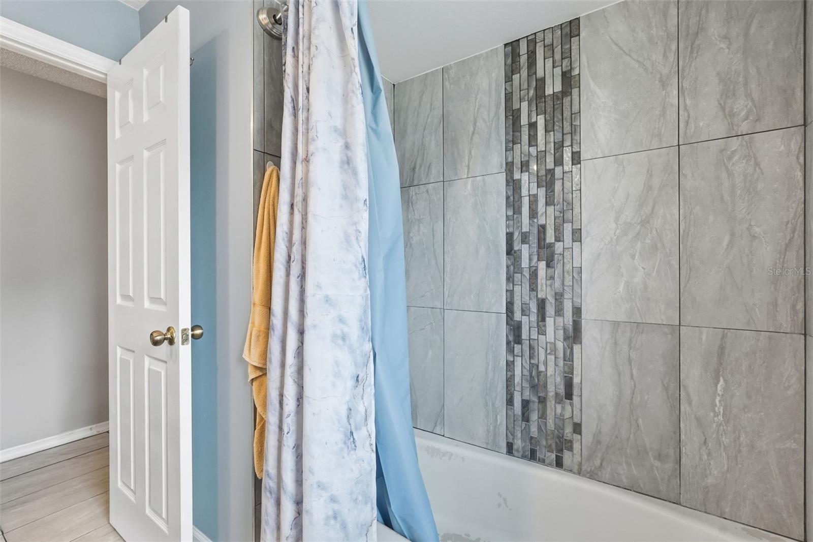 Image 28 of 42 For 10490 Little Street