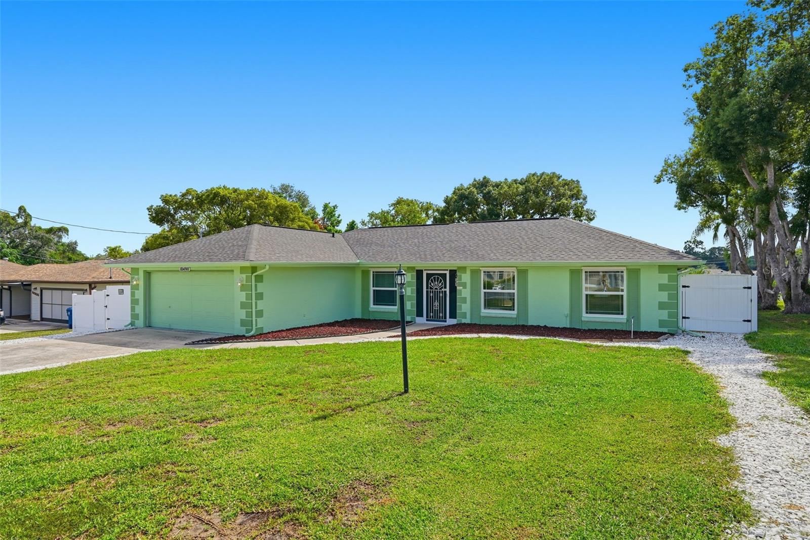 Image 38 of 42 For 10490 Little Street