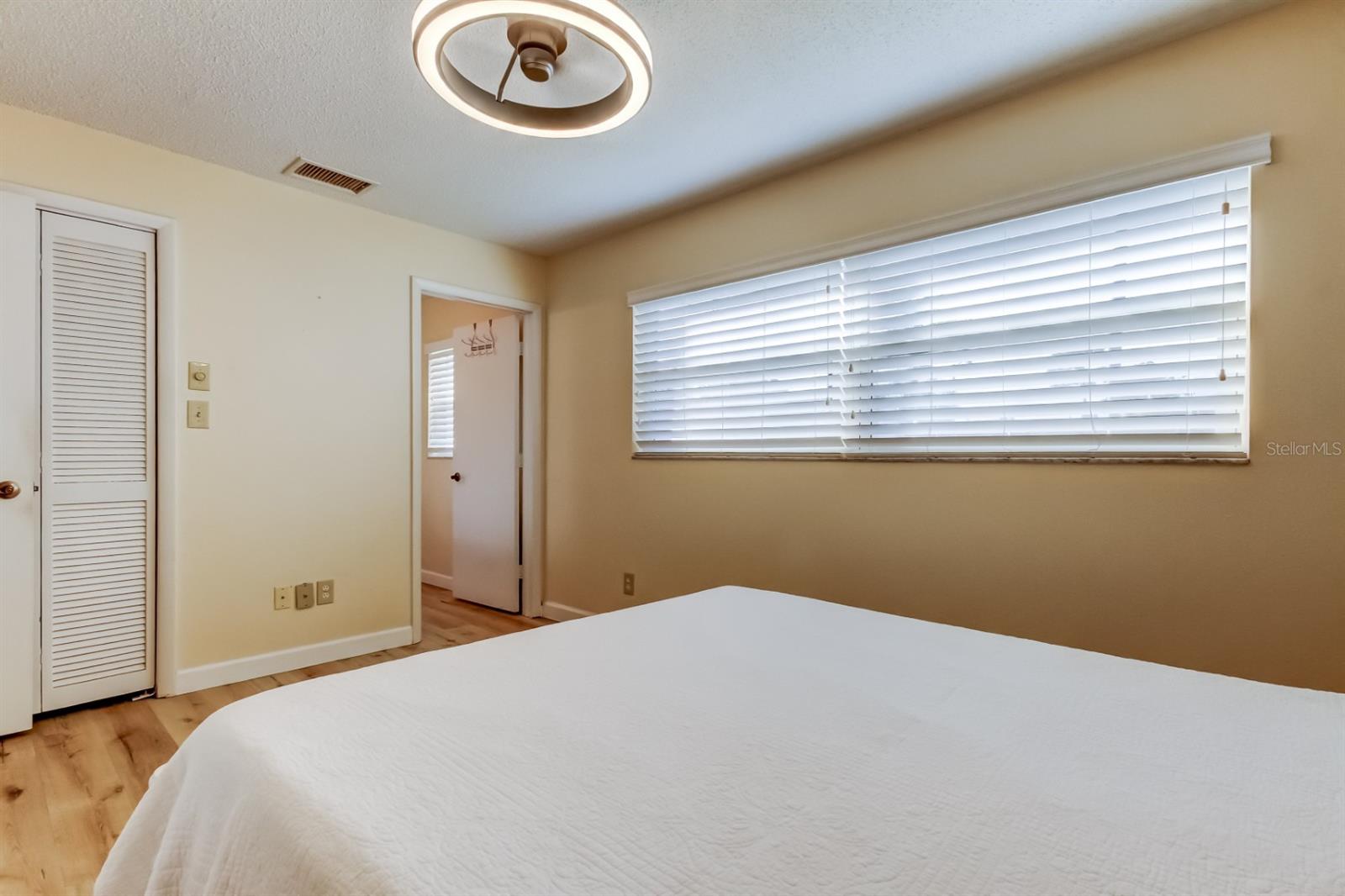 Image 24 of 46 For 601 Hercules Avenue 1201