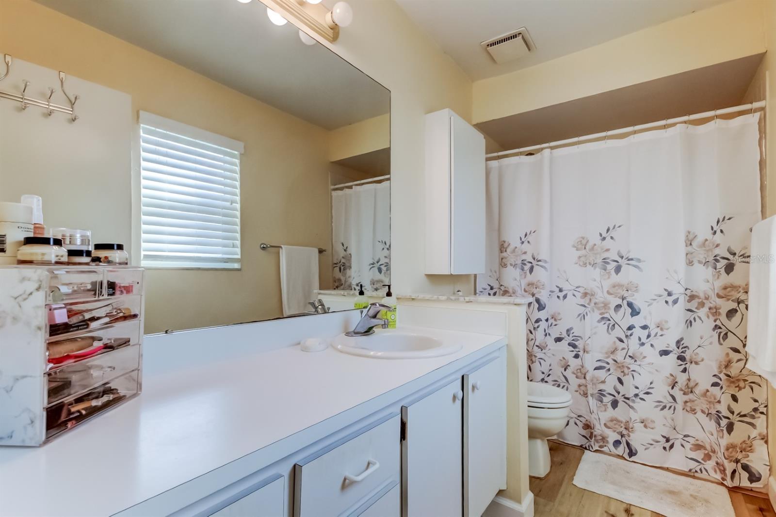 Image 25 of 46 For 601 Hercules Avenue 1201