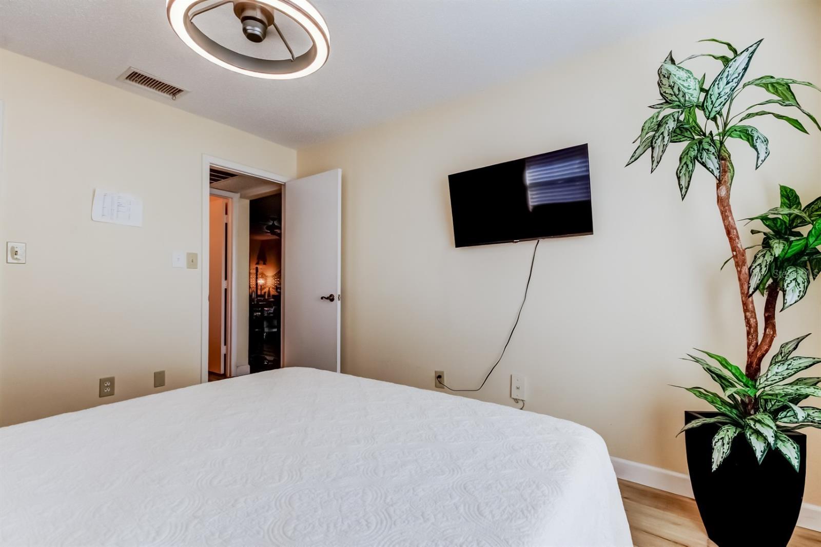 Image 30 of 46 For 601 Hercules Avenue 1201