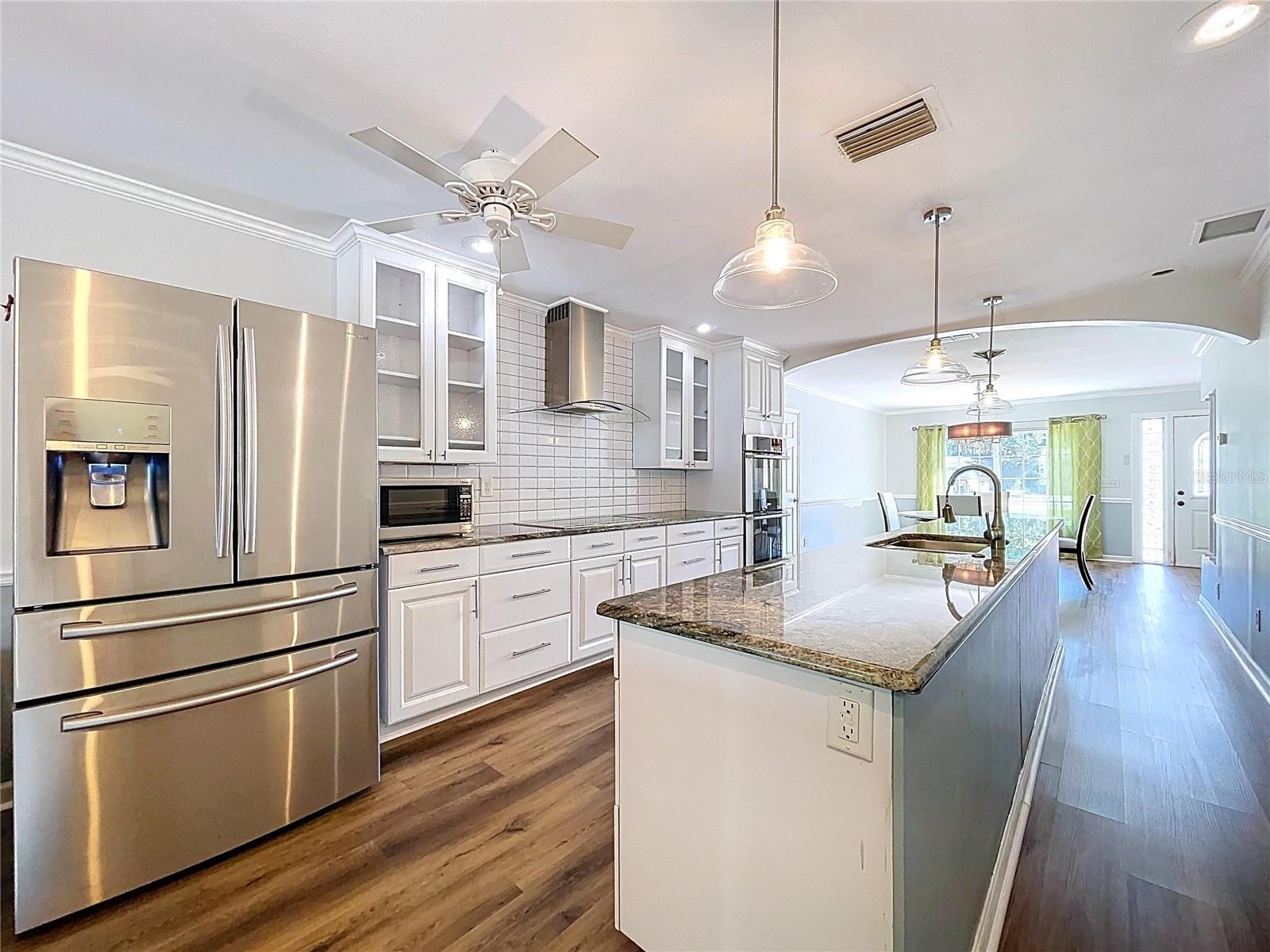 Image 11 of 40 For 210 Lee Street