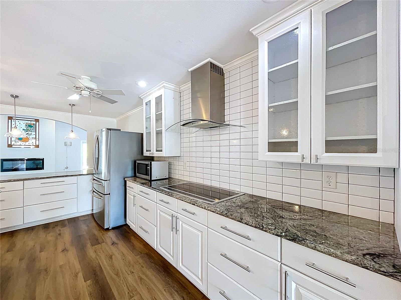 Image 12 of 40 For 210 Lee Street