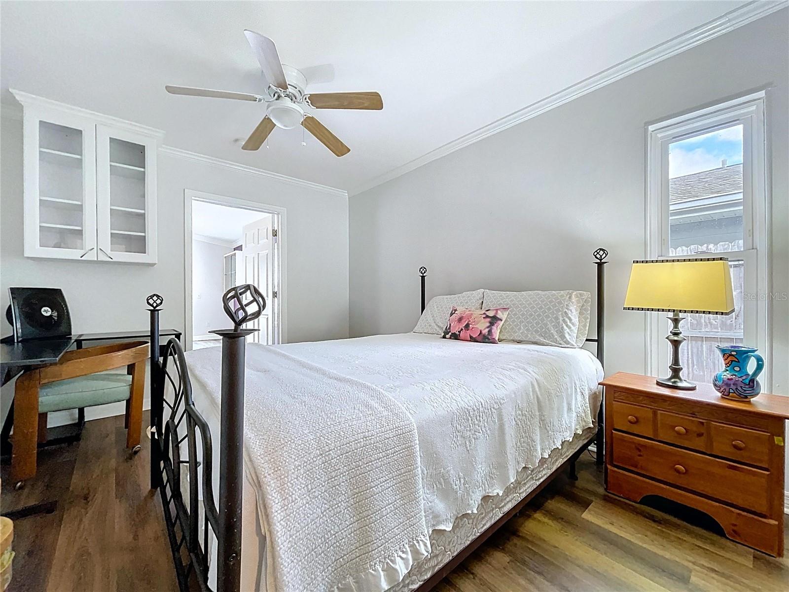 Image 18 of 40 For 210 Lee Street