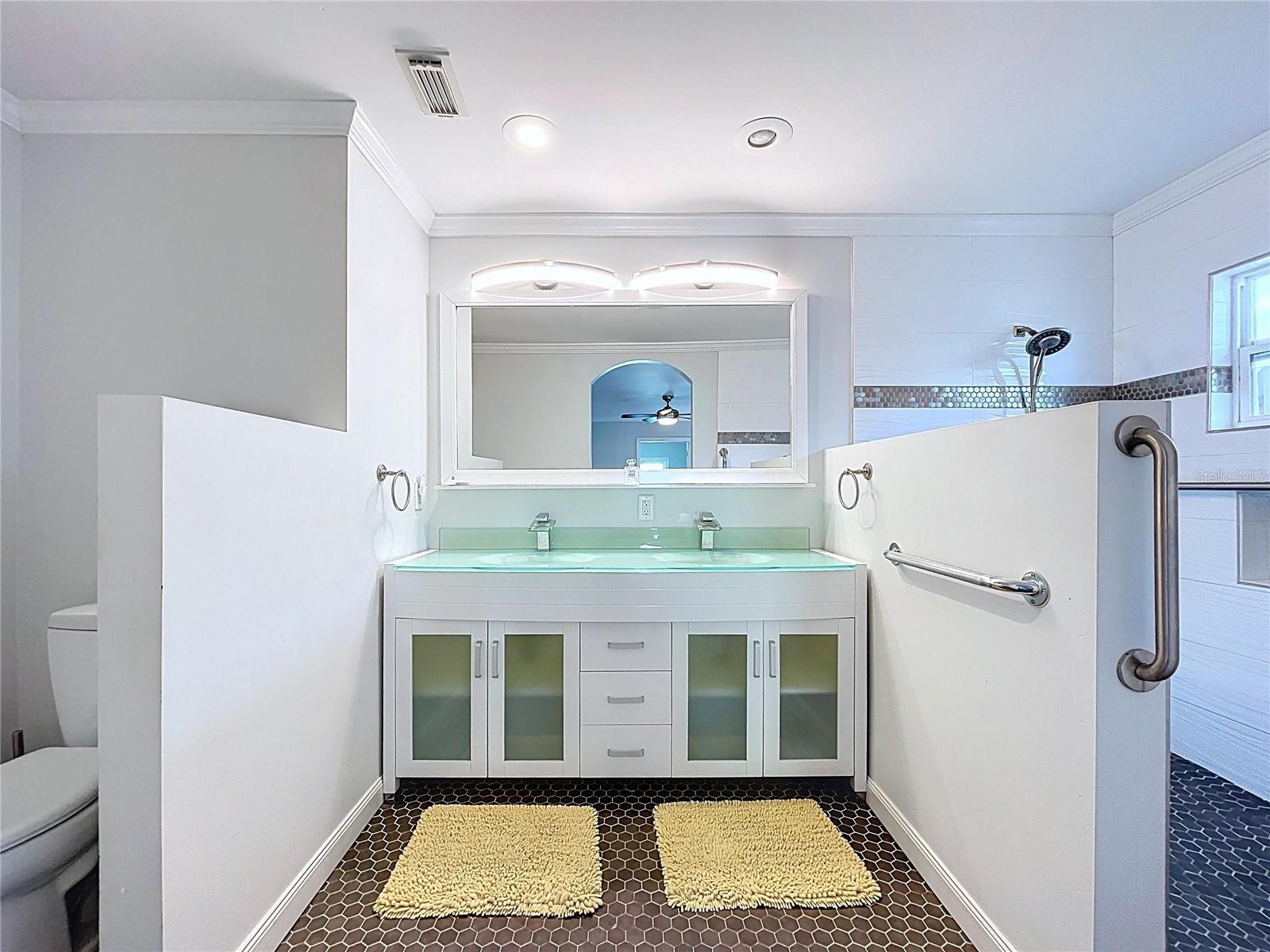 Image 27 of 40 For 210 Lee Street