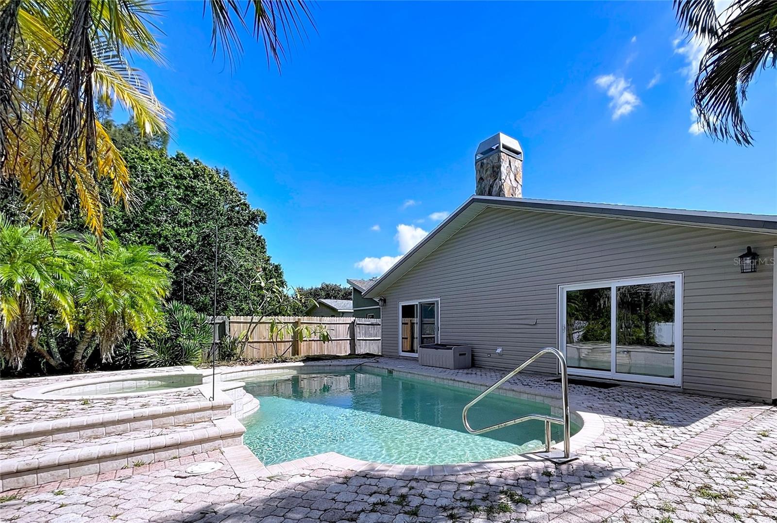 Image 32 of 40 For 210 Lee Street