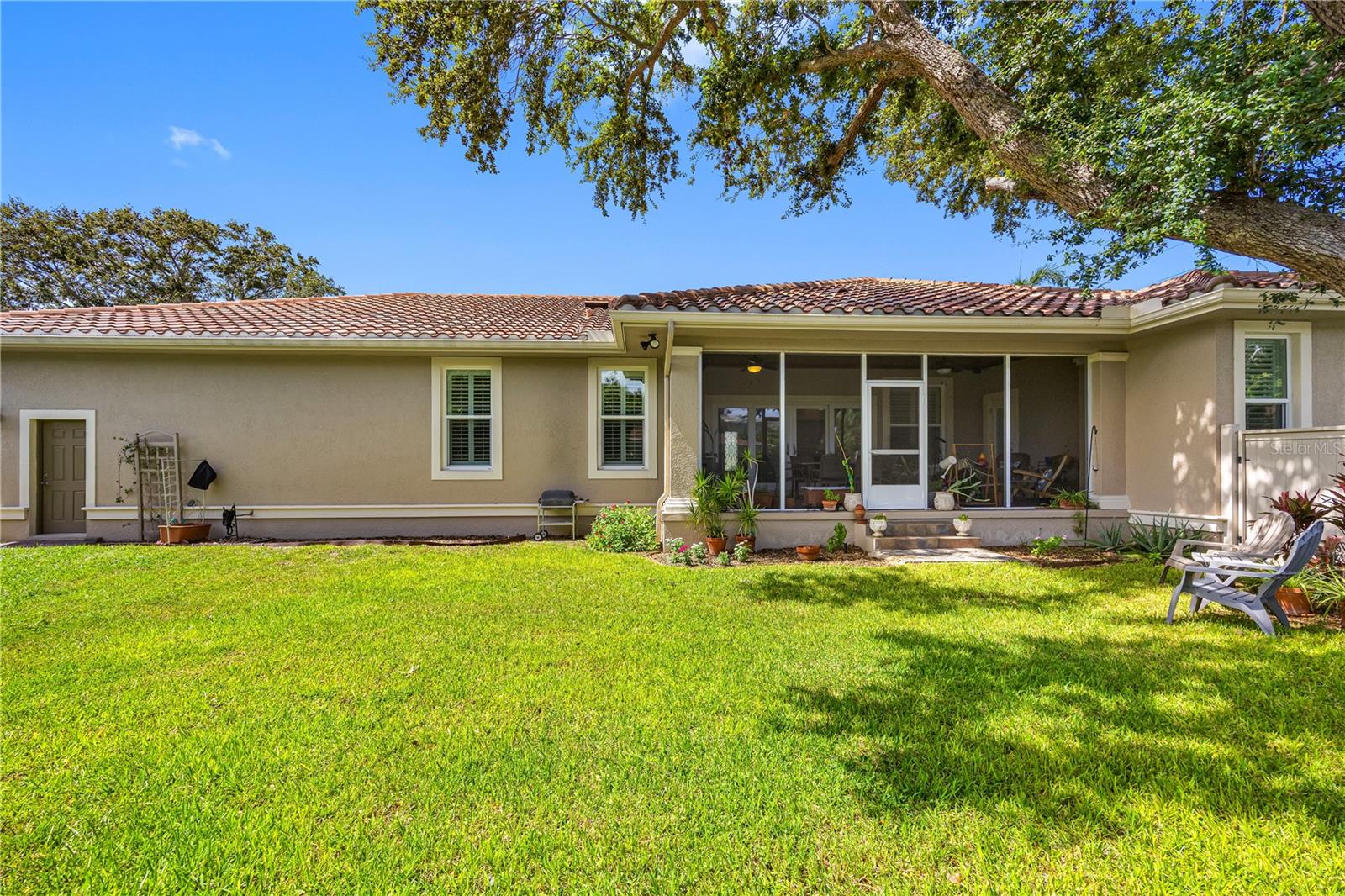 Image 16 of 16 For 926 Cordova Boulevard Ne