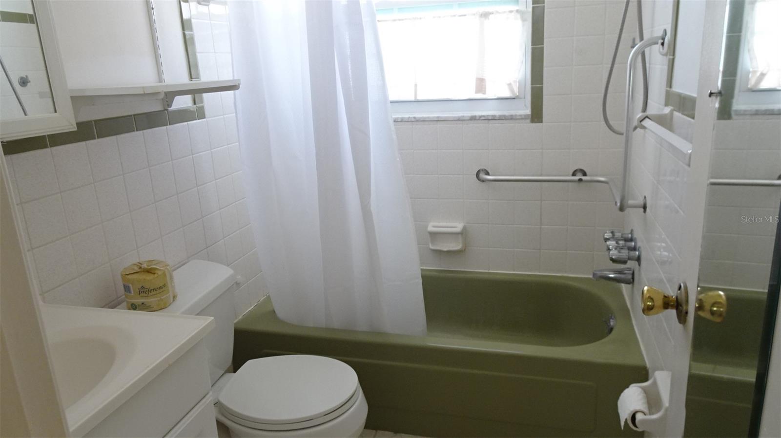 Image 10 of 33 For 7809 38th Terrace N