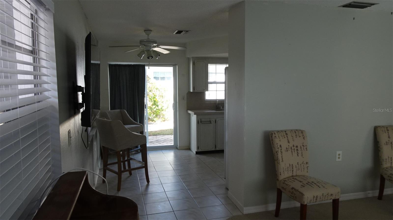 Image 4 of 33 For 7809 38th Terrace N