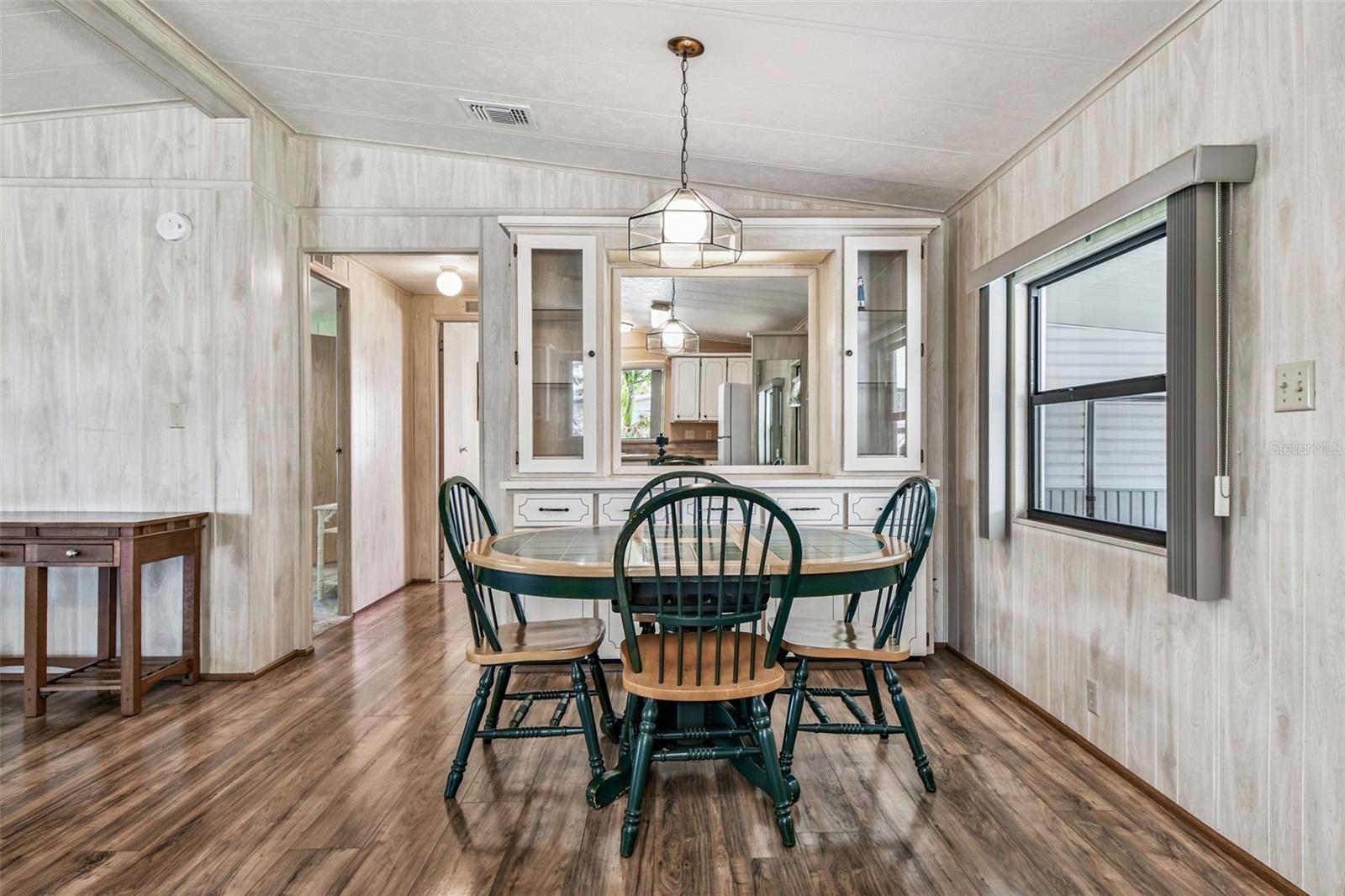 Image 15 of 77 For 12501 Ulmerton Road 182