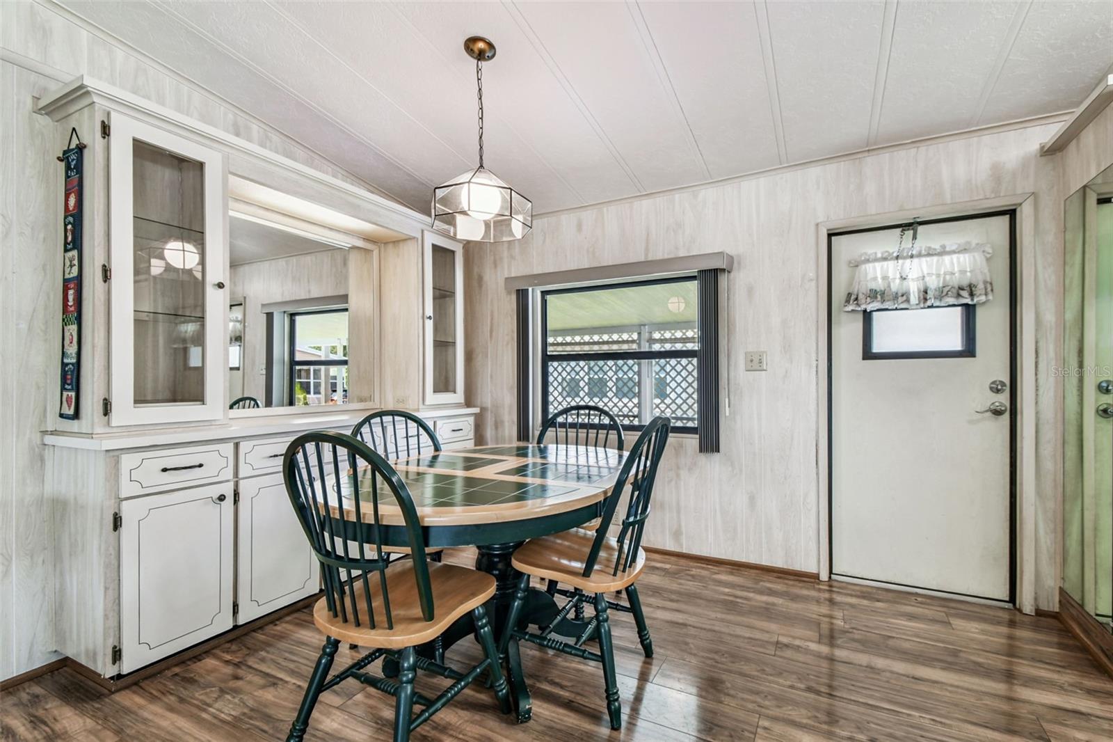 Image 17 of 77 For 12501 Ulmerton Road 182