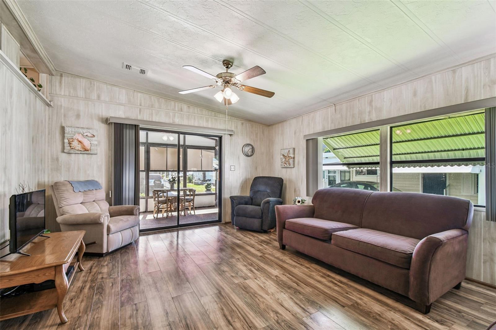 Image 21 of 77 For 12501 Ulmerton Road 182