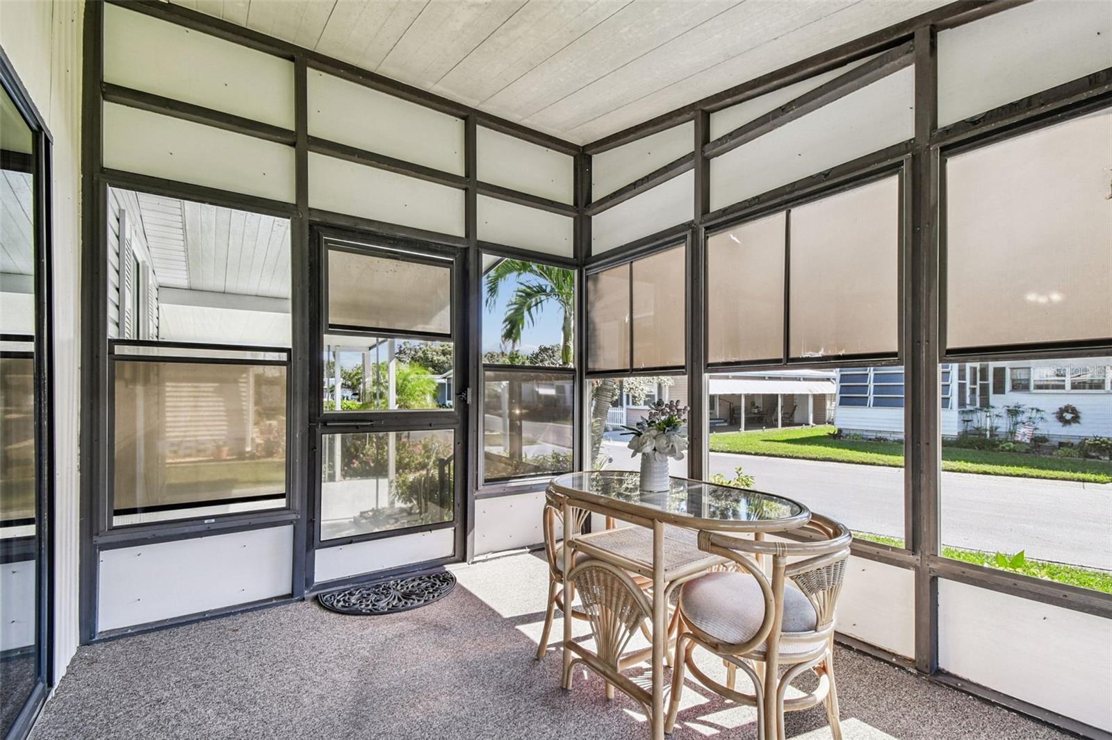 Image 28 of 77 For 12501 Ulmerton Road 182