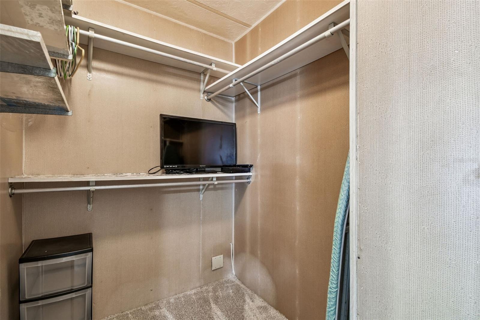 Image 37 of 77 For 12501 Ulmerton Road 182