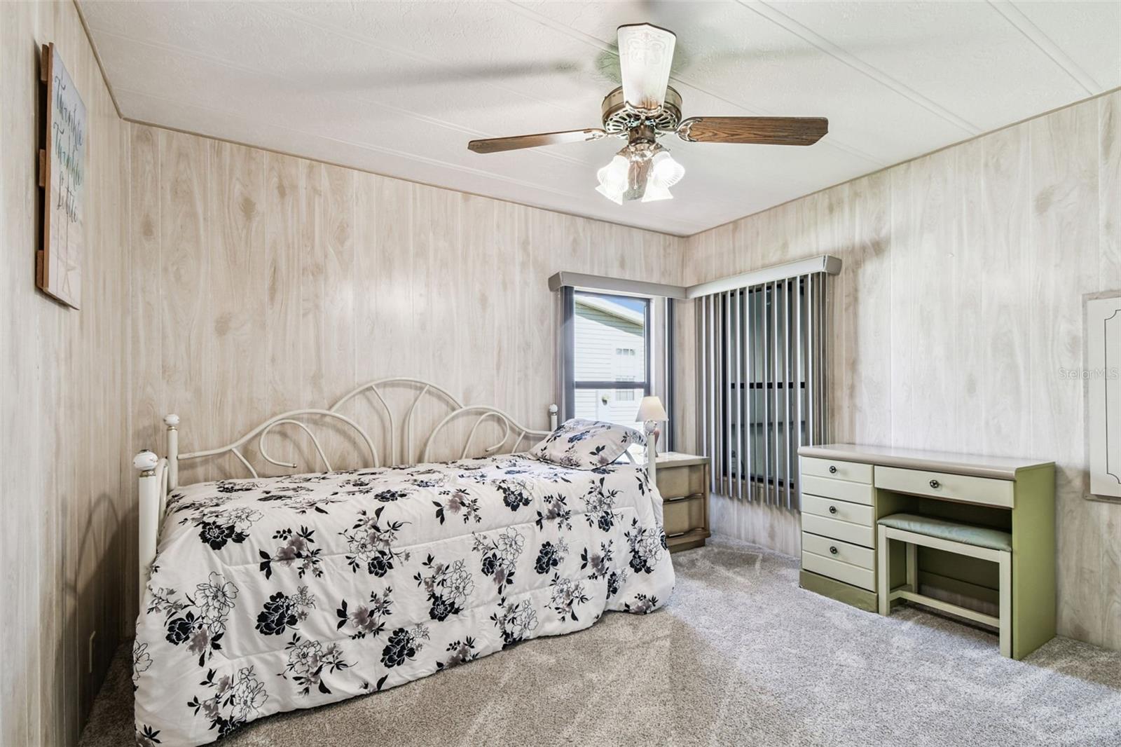 Image 38 of 77 For 12501 Ulmerton Road 182