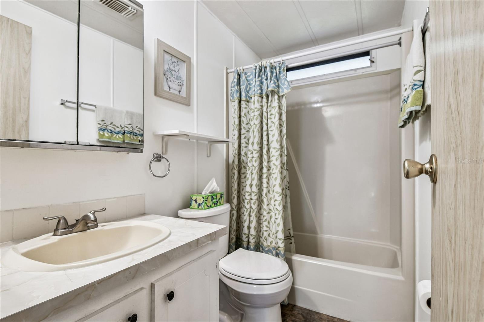 Image 41 of 77 For 12501 Ulmerton Road 182