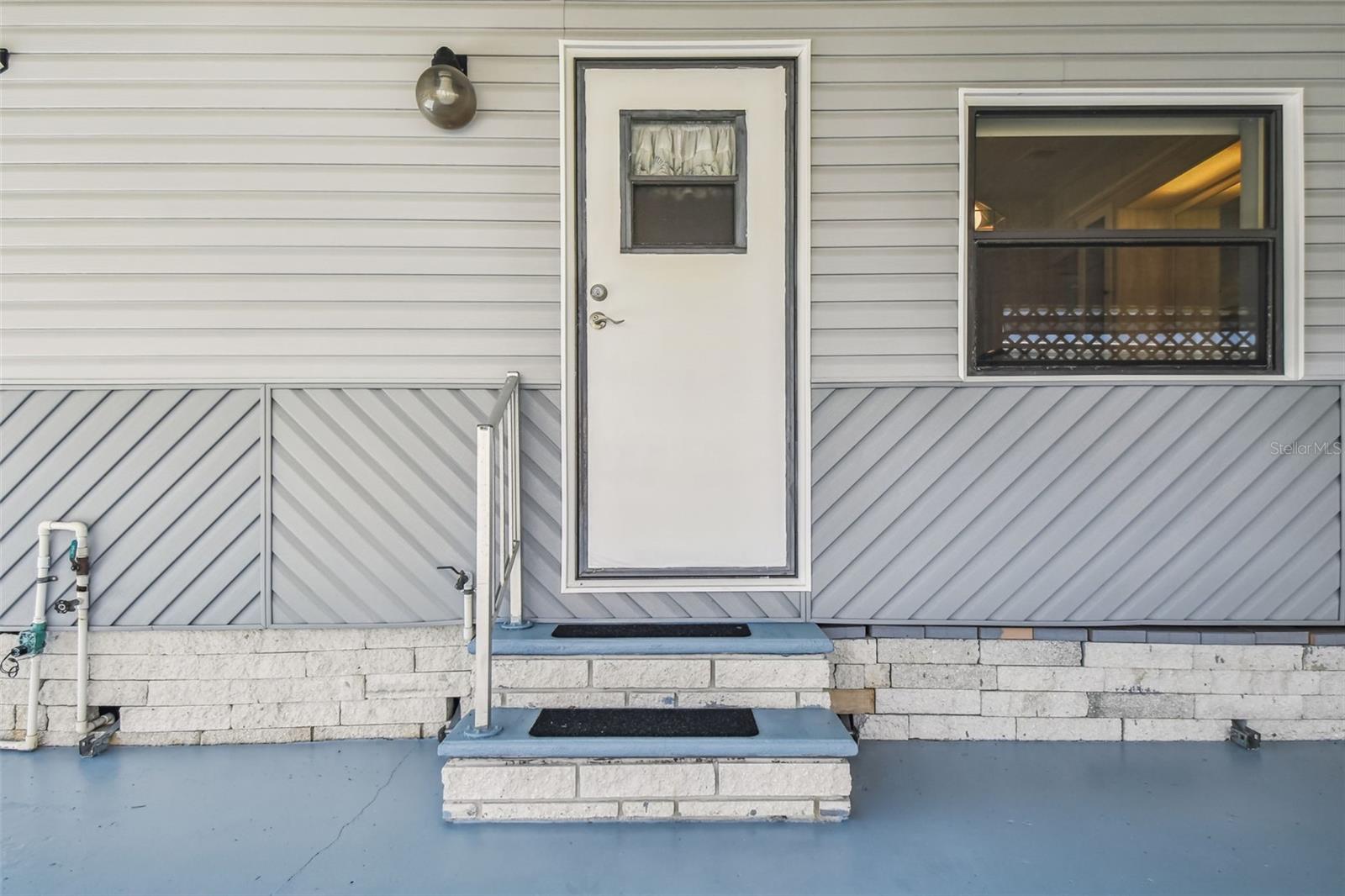 Image 6 of 77 For 12501 Ulmerton Road 182