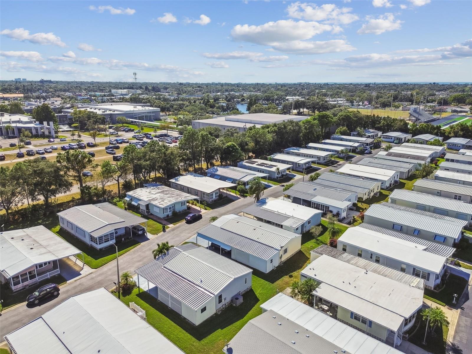 Image 60 of 77 For 12501 Ulmerton Road 182