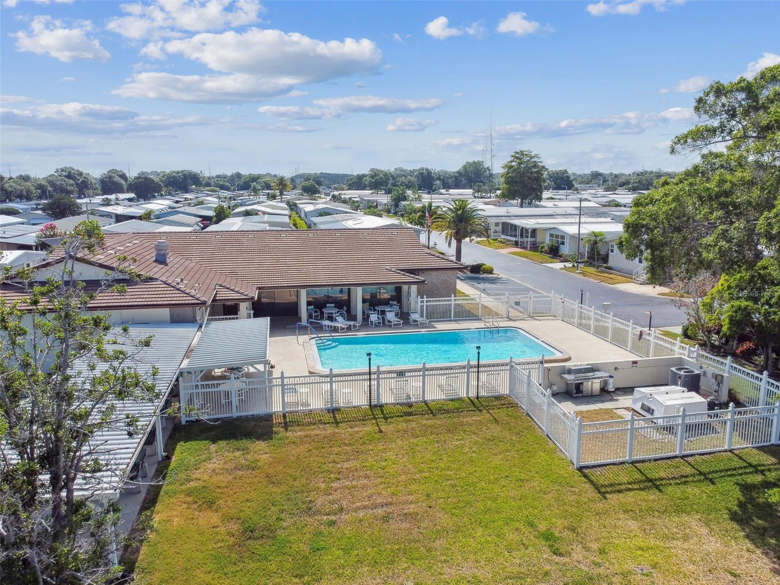 Image 70 of 77 For 12501 Ulmerton Road 182