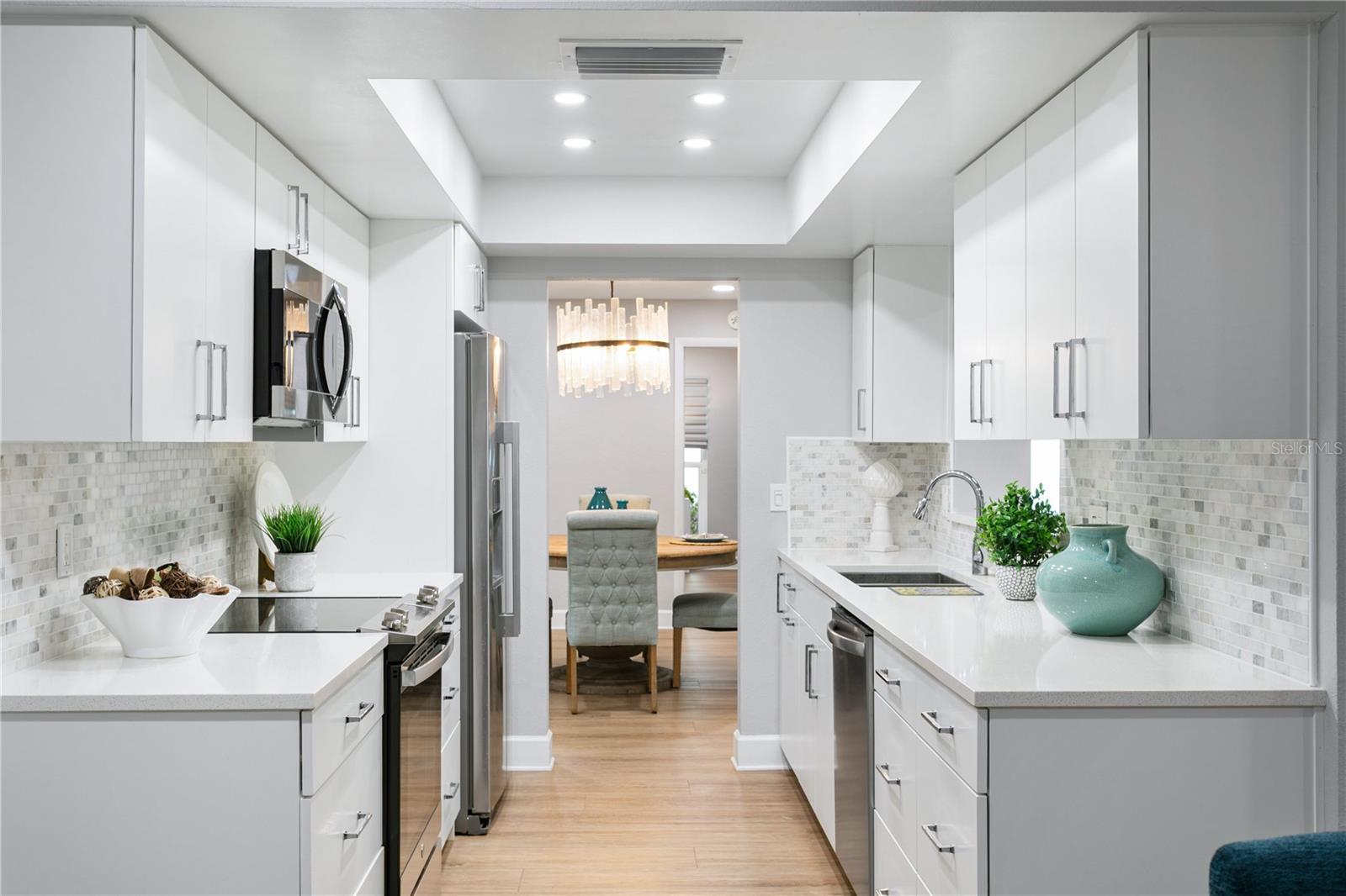 Image 10 of 93 For 936 31st Avenue Ne