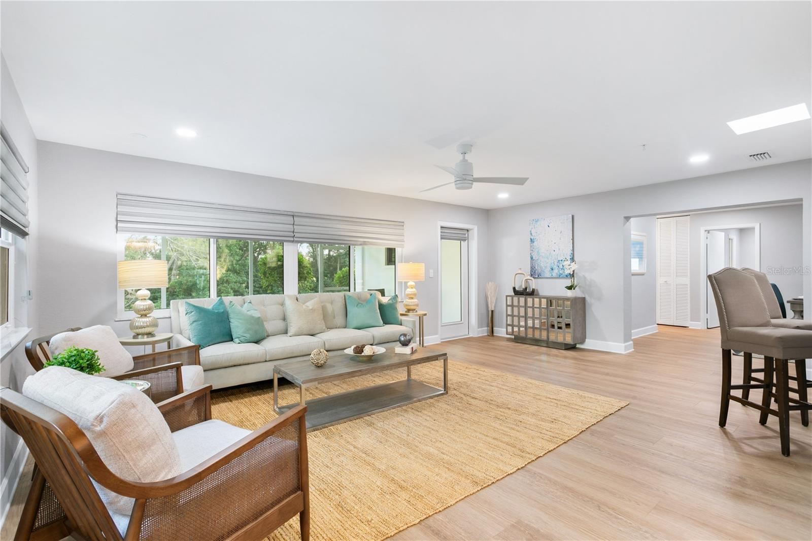 Image 13 of 93 For 936 31st Avenue Ne