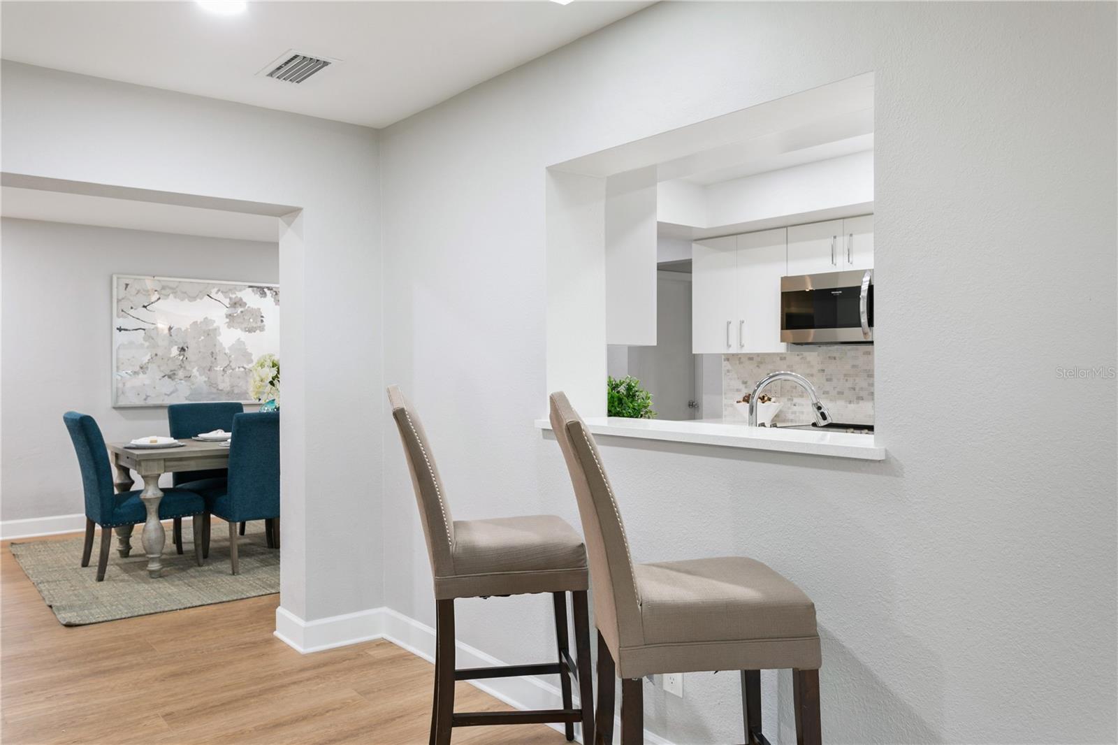 Image 18 of 93 For 936 31st Avenue Ne