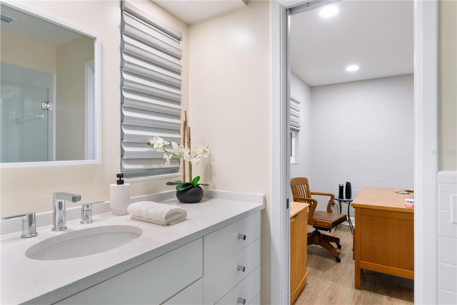 Image 26 of 93 For 936 31st Avenue Ne