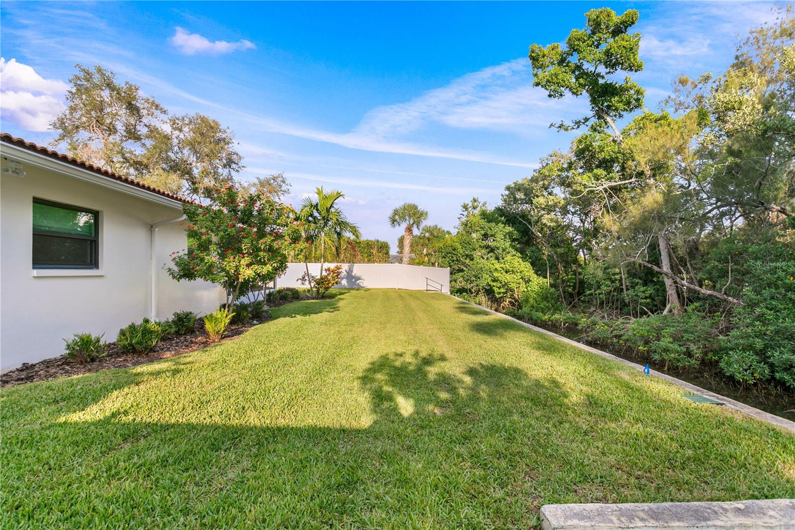 Image 37 of 93 For 936 31st Avenue Ne