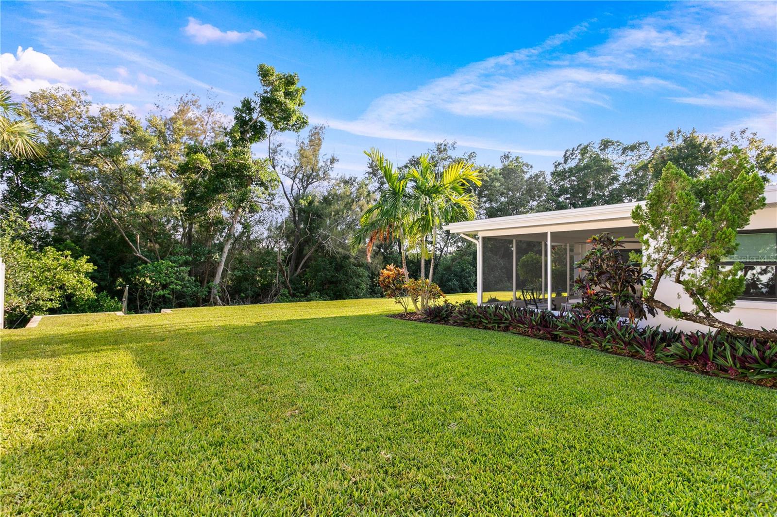 Image 42 of 93 For 936 31st Avenue Ne