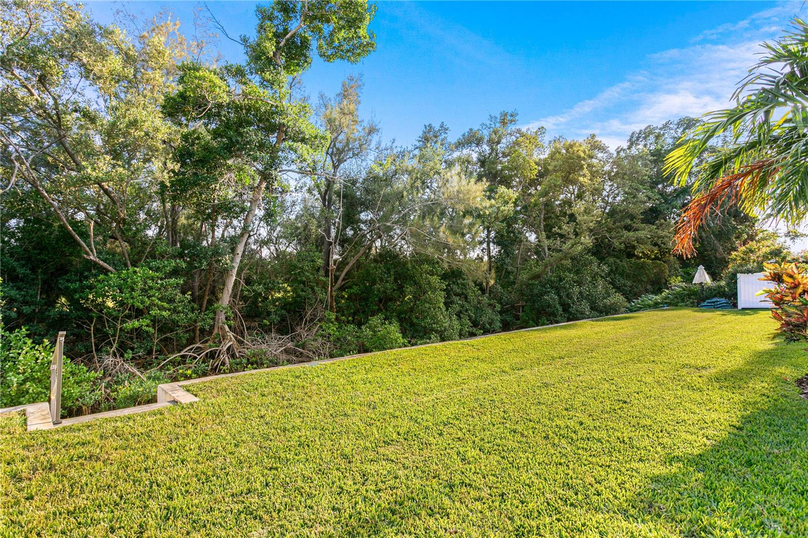 Image 43 of 93 For 936 31st Avenue Ne