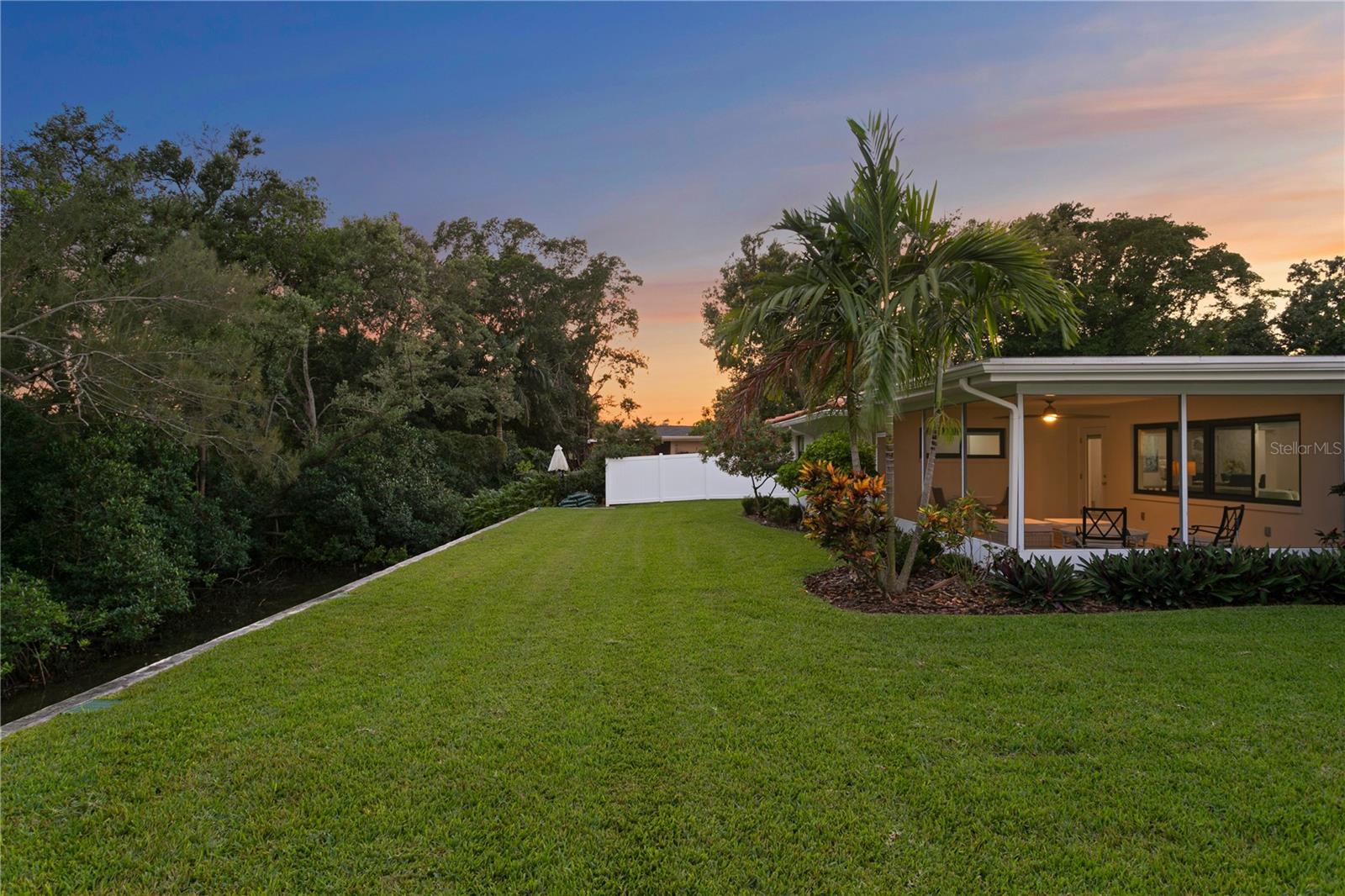 Image 49 of 93 For 936 31st Avenue Ne