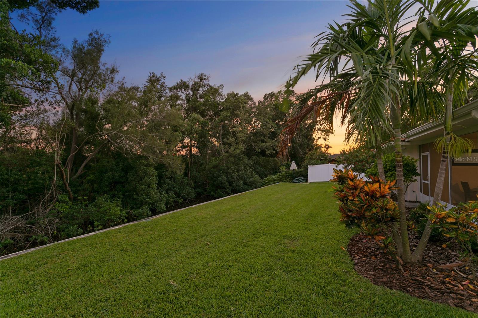 Image 50 of 93 For 936 31st Avenue Ne