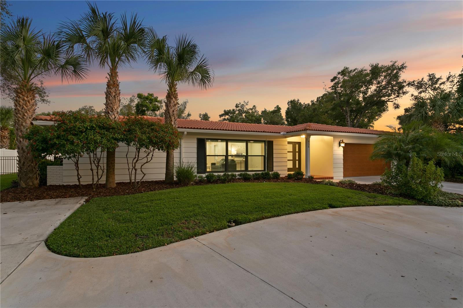 Image 59 of 93 For 936 31st Avenue Ne