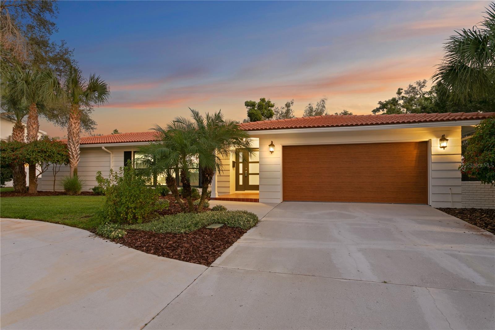 Image 61 of 93 For 936 31st Avenue Ne