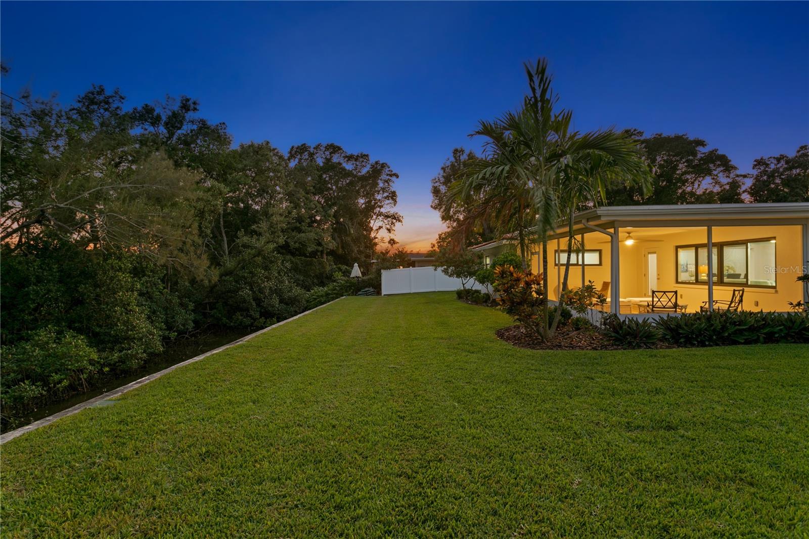 Image 63 of 93 For 936 31st Avenue Ne