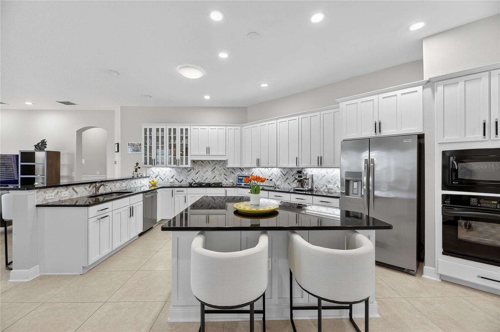 Image 2 of 6 For 629 Mirabay Boulevard